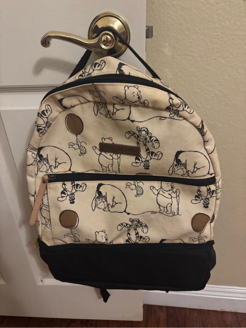 Petunia Pickle Bottom – District Backpack Diaper Bag Winnie the Pooh insulated